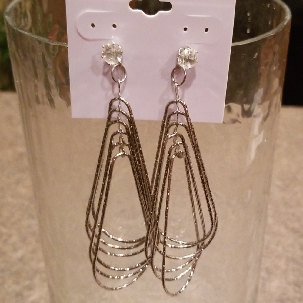 NWOT Cz dangle earrings